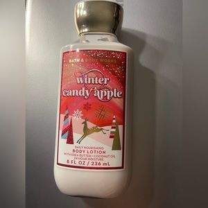 Bath & Body Works WINTER CANDY
APPLE Daily Nourishing Body Lotion